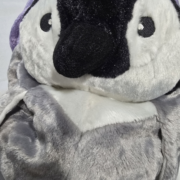 Reversable SeaWorld pillow/ penguin plushy - Picture 2 of 7